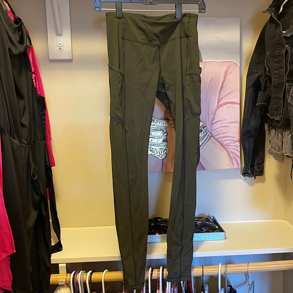 Lululemon leggings size 6